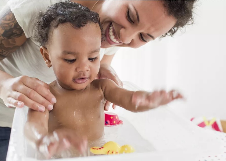 Nhấn vào ảnh để phóng to cach-ve-sinh-do-choi-cho-be-do-choi-nha-tam