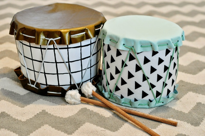 Nhấn vào ảnh để phóng to lam-do-choi-trong-tu-vo-hop-sua-bot