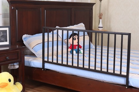 Thanh chắn giường