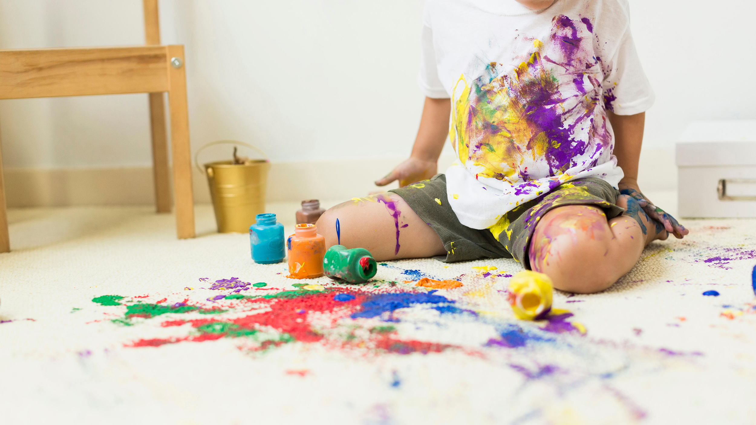 Cách tẩy vết bẩn trên tường