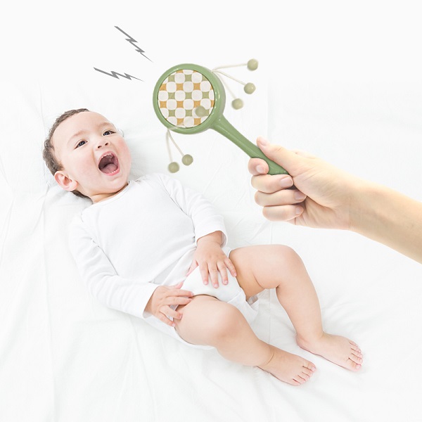 TRỐNG LẮC TAY NHỰA BÉ