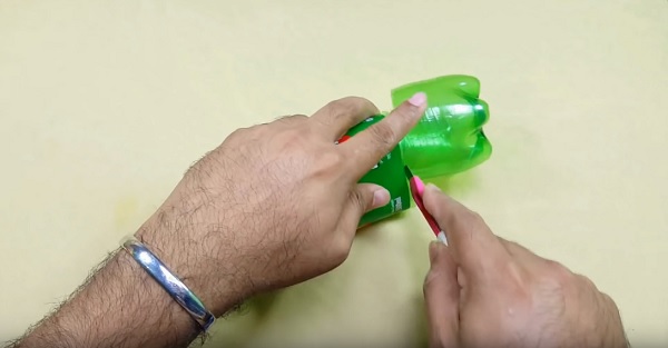 Cach-lam-cay-co-bang-chai-nhua