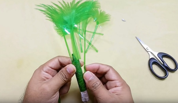 Cach-lam-cay-co-bang-chai-nhua