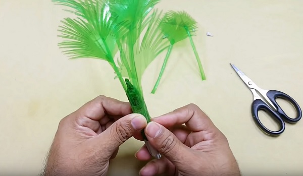 Cach-lam-cay-co-bang-chai-nhua