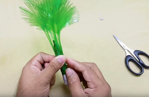 Cach-lam-cay-co-bang-chai-nhua