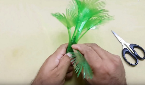 Cach-lam-cay-co-bang-chai-nhua