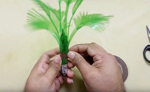 Cach-lam-cay-co-bang-chai-nhua