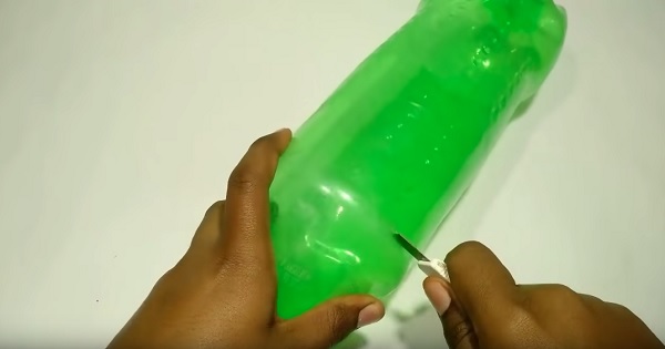 Cach-lam-cay-thong-bang-chai-nhua