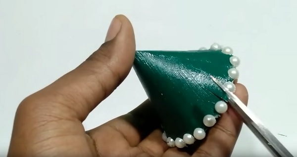 Cach-lam-cay-thong-bang-chai-nhua