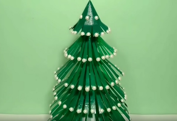 Cach-lam-cay-thong-bang-chai-nhua