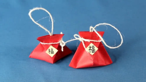 Cach-lam-do-choi-bang-giay-handmade-bang-giay