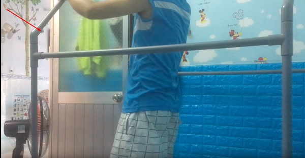 Cach-lam-do-choi-cho-be-bang-ong-nuoc-nha-leu-bong