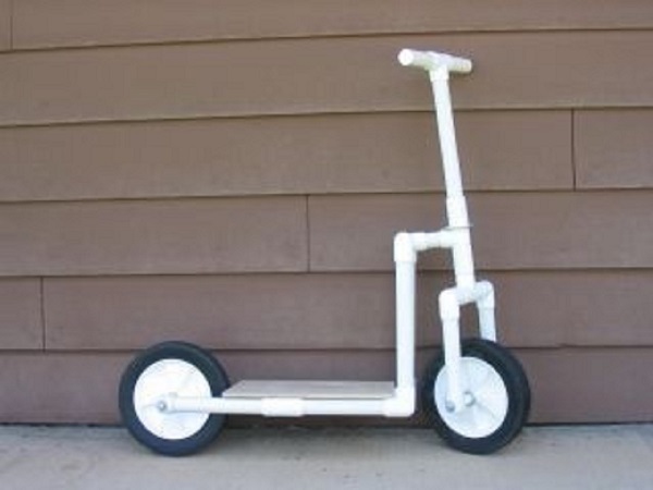 Cach-lam-do-dung-bang-ong-nuoc-xe-truot-scooter