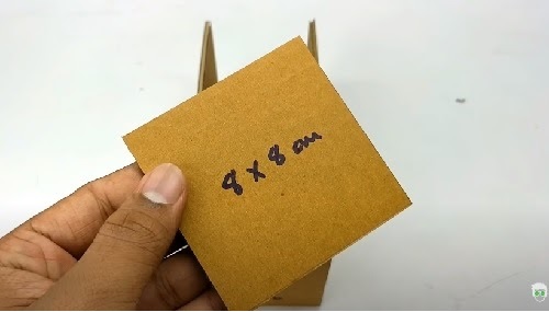 Tu-lam-do-choi-thong-minh-cho-be-cay-loc-nuoc-tu-dong