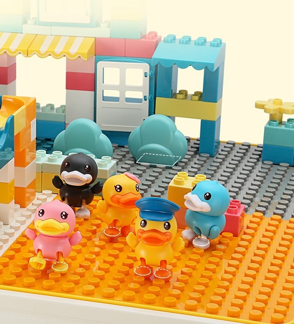 bo-ban-lego-B.Duck-cho-be-4