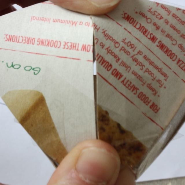 cach-lam-chen-tra-do-choi-bang-giay-bia-carton-va-bao