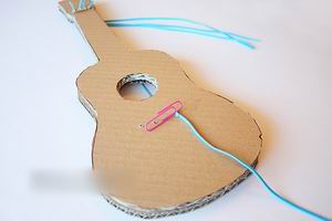cach-lam-dan-guitar-cho-tre