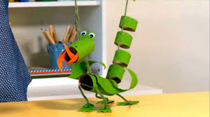 Nhấn vào ảnh để phóng to cach-lam-do-choi-cho-be-tu-loi-giay-ve-sinh