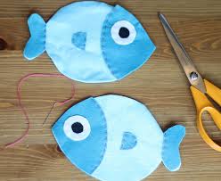 cach-lam-do-choi-chu-ca-bang-vai-ni