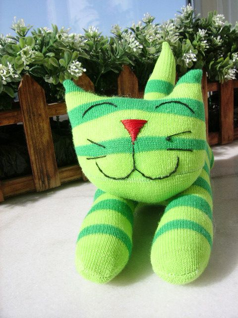 cach-lam-do-choi-chu-meo-tu-tat-vai-ni