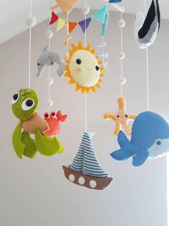 cach-lam-do-choi-chu-treo-cui-cho-be-bang-vai-ni