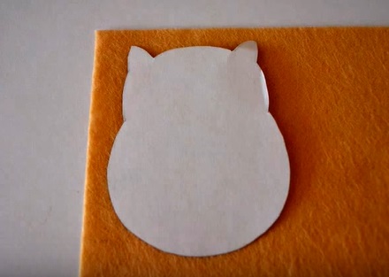 cach-lam-do-choi-cu-meo-bang-vai-n