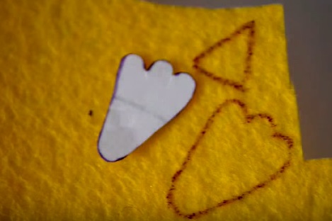 cach-lam-do-choi-cu-meo-bang-vai-ni