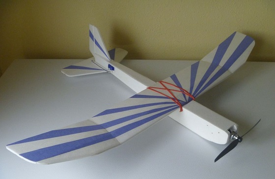 Junbaby cách làm máy bay bằng xốp