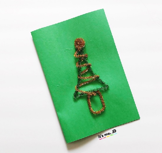 cach-lam-thiep-cho-tre-mam-non-hinh-cay-thong-noel-bang-giay-mau