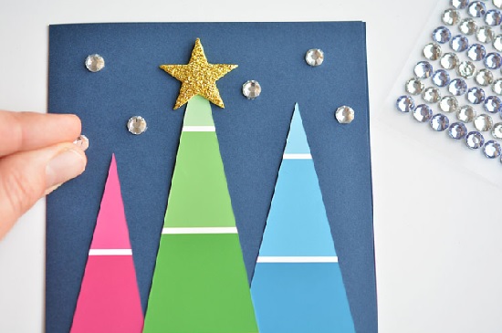 cach-lam-thiep-cho-tre-mam-non-hinh-cay-thong-noel-bang-giay-mau