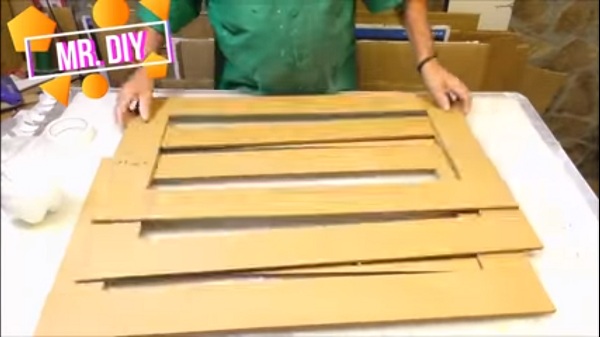 cach-lam-tu-quan-ao-co-lon-bang-bia-carton