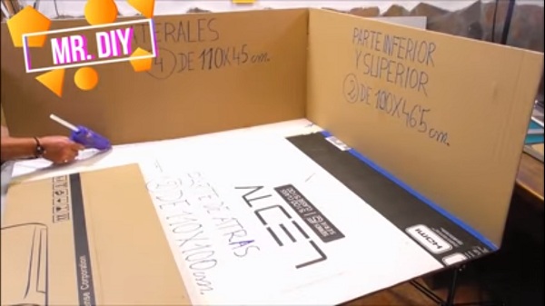 cach-lam-tu-quan-ao-co-lon-bang-bia-carton