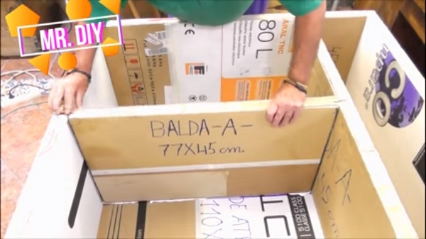 cach-lam-tu-quan-ao-co-lon-bang-bia-carton