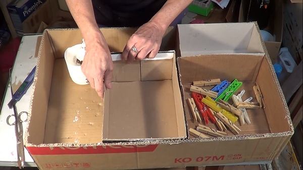 cach-lam-tu-quan-ao-mini-bang-bia-carton