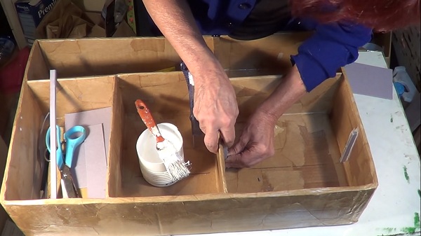 cach-lam-tu-quan-ao-mini-bang-bia-carton