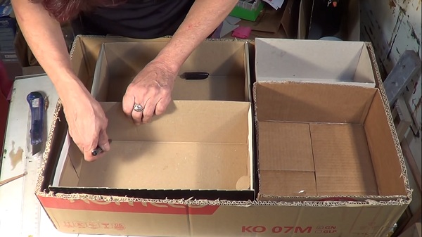 cach-lam-tu-quan-ao-mini-bang-bia-carton