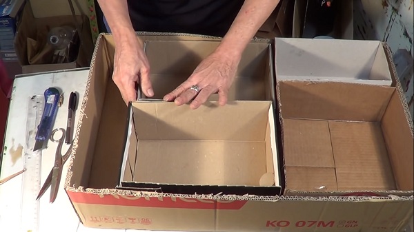 cach-lam-tu-quan-ao-mini-bang-bia-carton