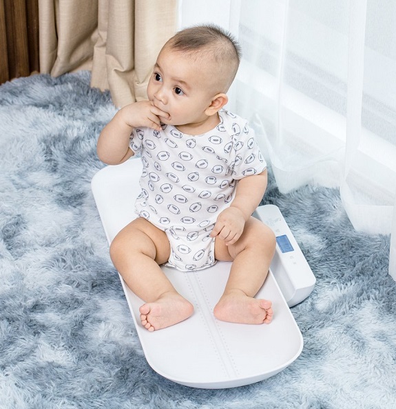 can-tre-so-sinh-dien-tu-moza-bebe-mb-022-h9