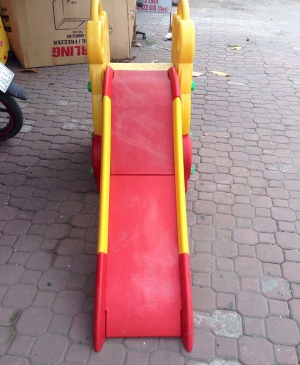 cau-truot-tre-em-nhua-cho-lon-9