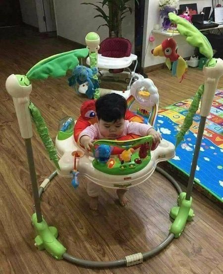 cho-thue-ghe-ho-tro-tap-dung-cho-be-9