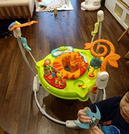 cho-thue-jumperoo-cho-be-monshouse-6