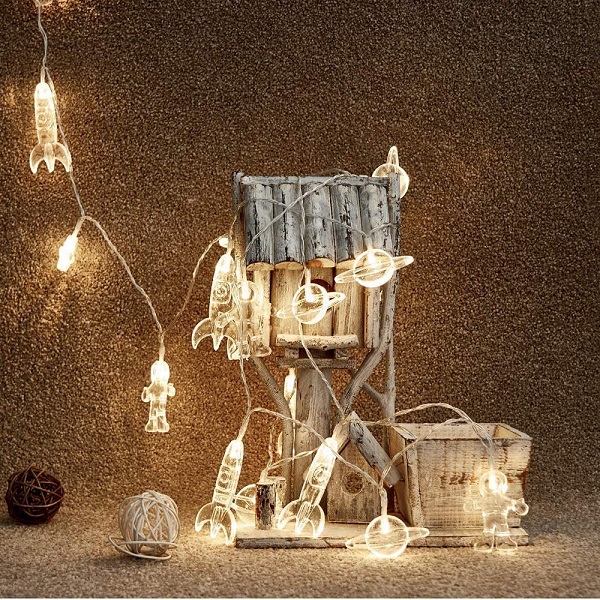 day-den-led-cam-trai-tau-vu-tru-11