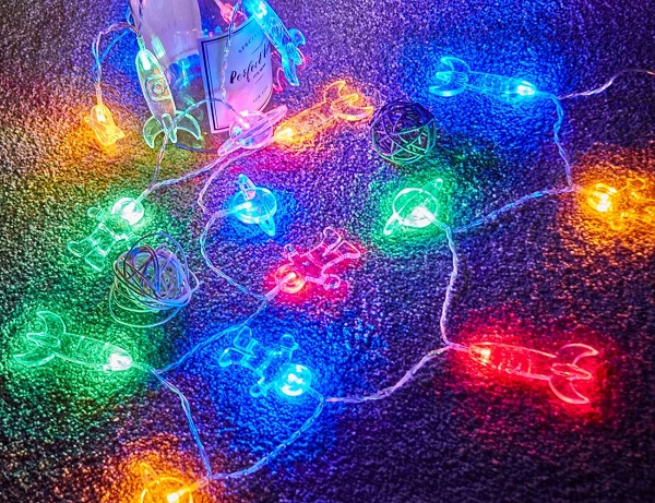 day-den-led-cam-trai-tau-vu-tru-8