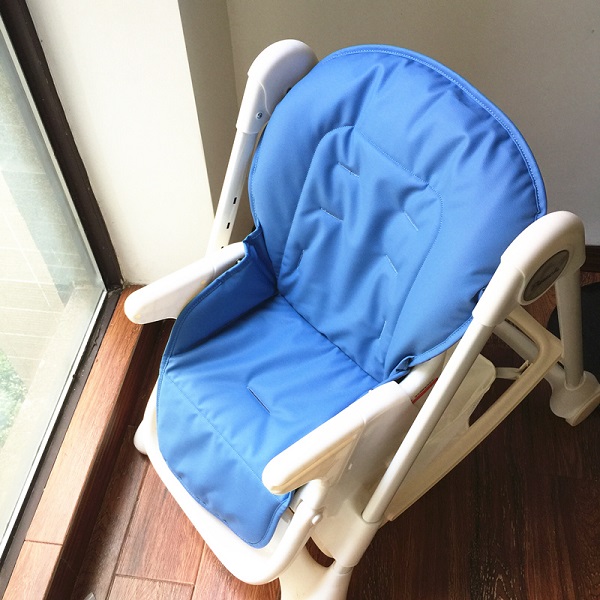 dem-lot-ghe-an-cho-be-chicco-h10