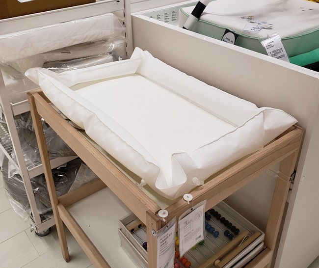 dem-thay-ta-cho-be-hoi-skotsam-ikea-h12