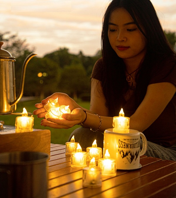 den-nen-trang-tri-cam-trai-6