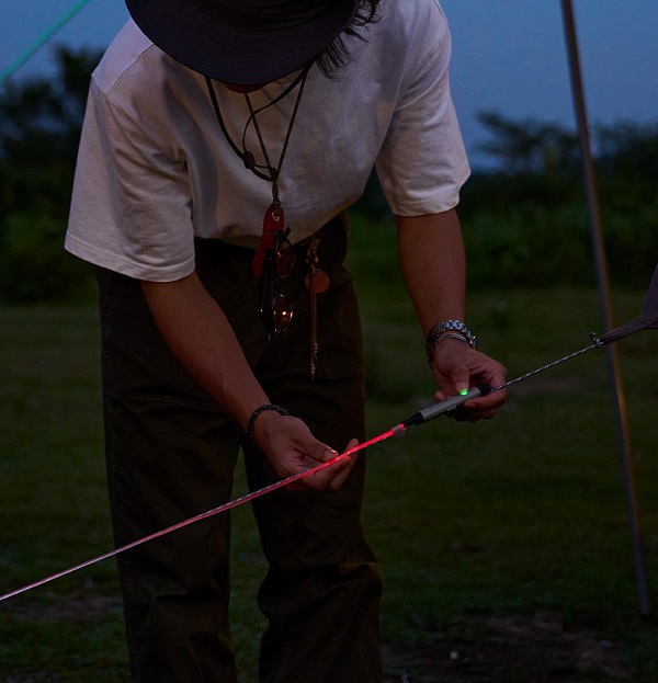 den-trang-tri-leu-Naturehike-5