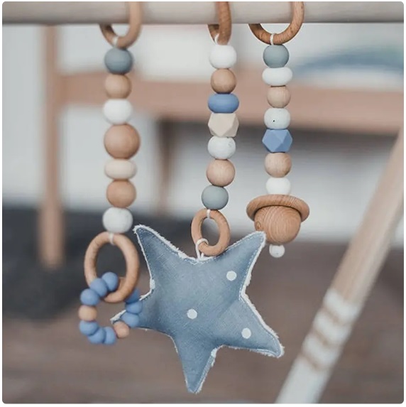 do-choi-Montessori-cho-be-6-thang-1