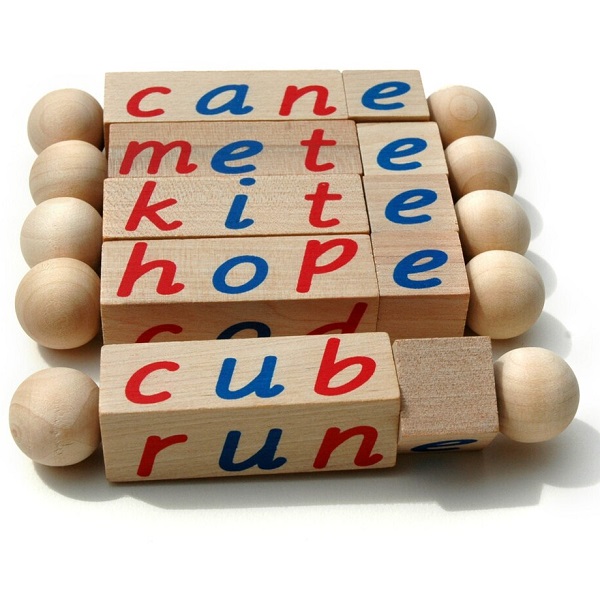 do-choi-Montessori-ghep-chu-9