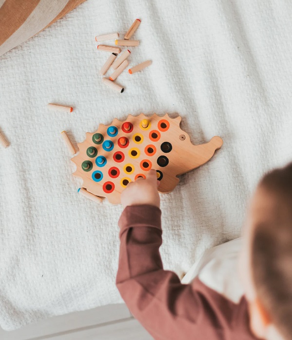 do-choi-go-con-Montessori-11